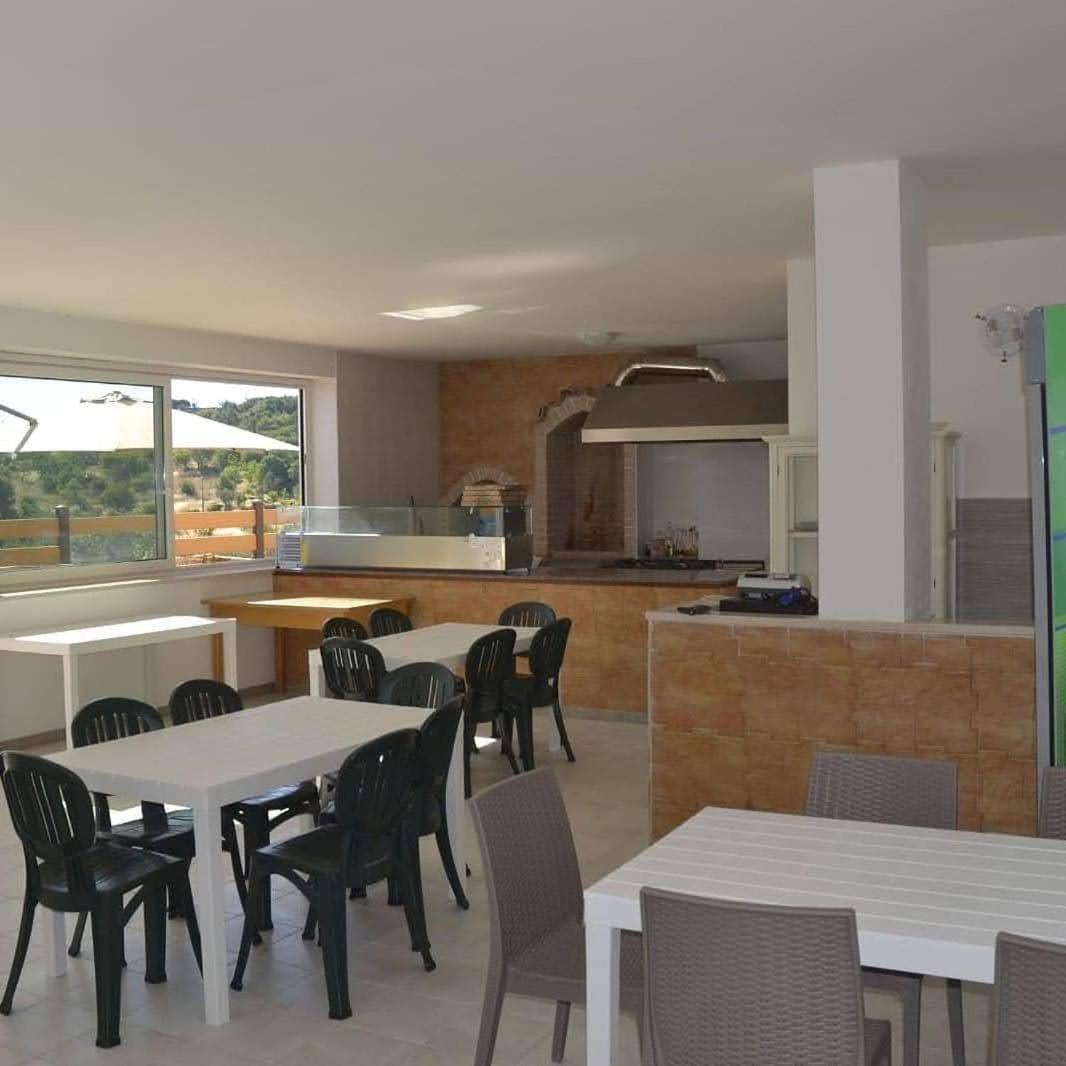 Villa Uria Monolocali Con E Senza Angolo Cottura Искителла Экстерьер фото